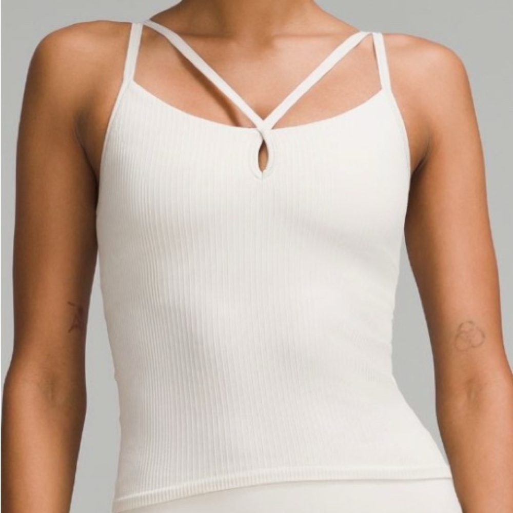 Lululemon EBB TO STREET STRAPPY CROPPED TANK B/C in SZ 12 EUC